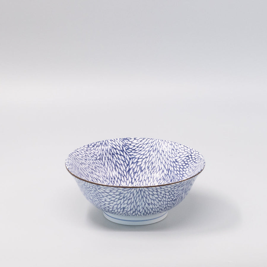 Premium Ramen Bowl – Dark Blue Chrysanthemum Design 21cm