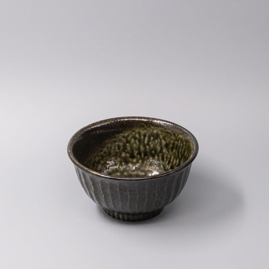 Shinogi Moss Black Glaze 18cm Bowl Dark Green Japanese Noodle Bowl