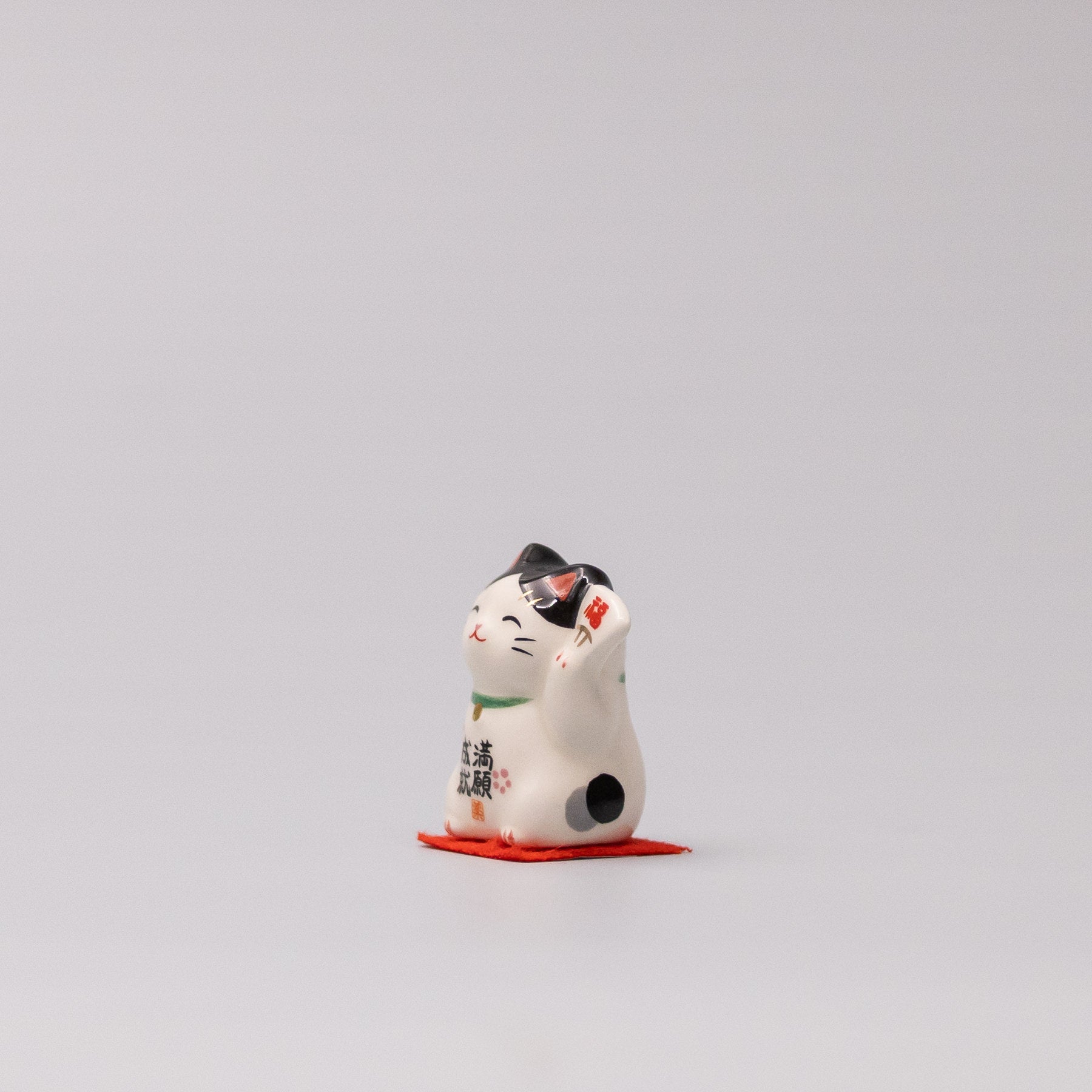 Premium Okimono Victory Lucky Cat Set - 24 Pieces
