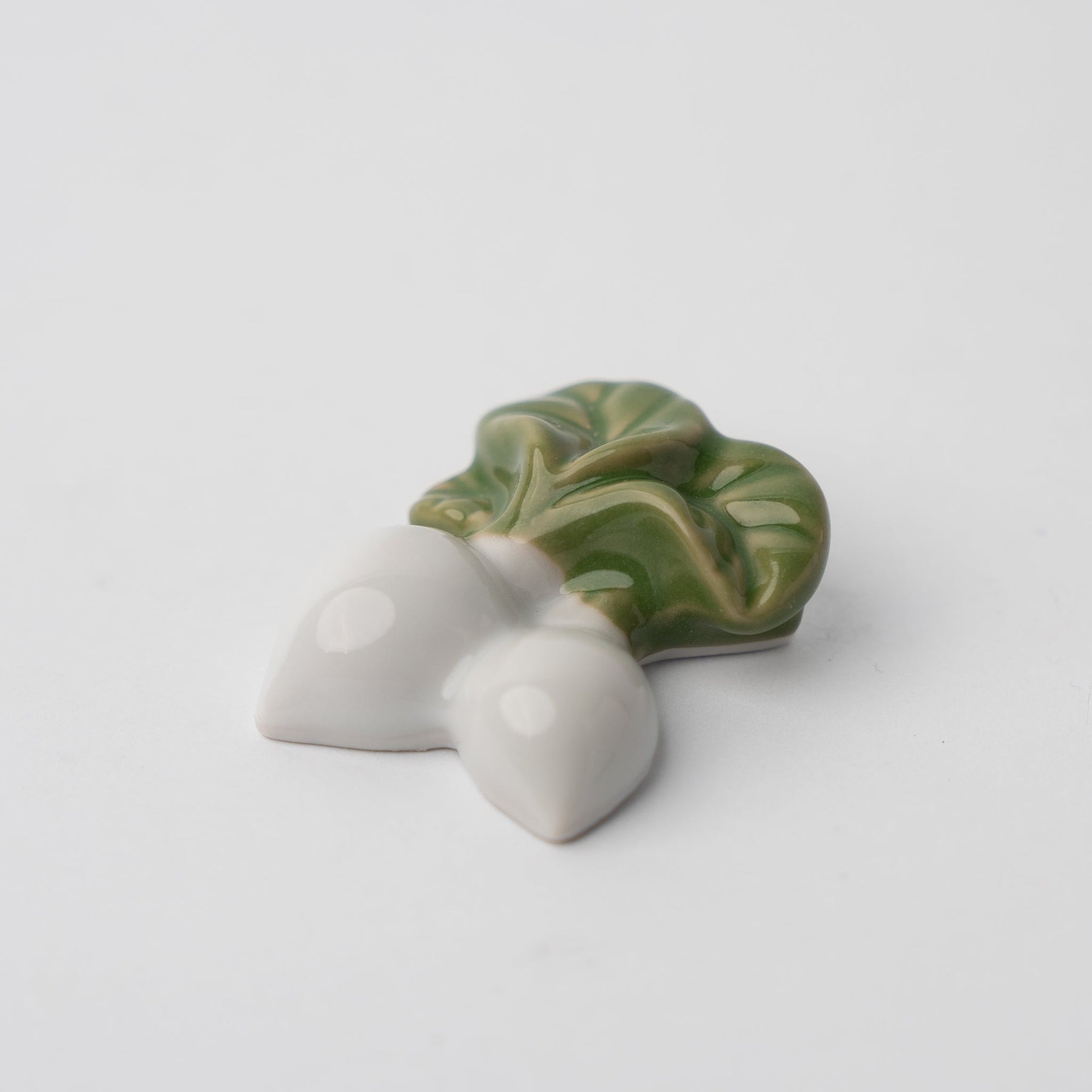 Premium White Green Radish Chopstick Rest Dishwasher Microwave Safe