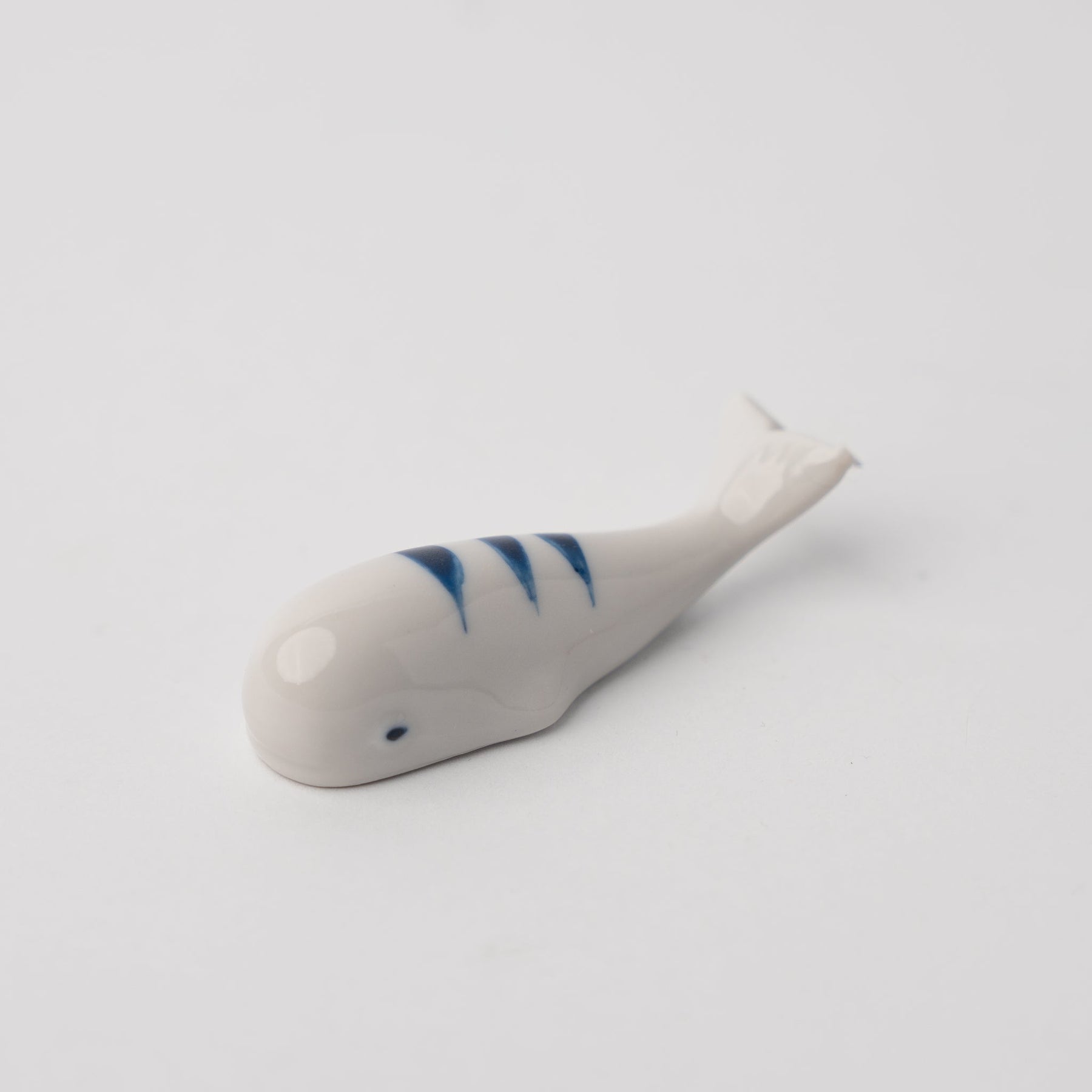 Premium Chopstick Rest – Blue Stripe Whale Tableware Accessory
