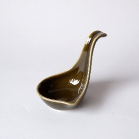 Premium Upright Spoon – Green Oribe Glaze 11 x 7.5cm