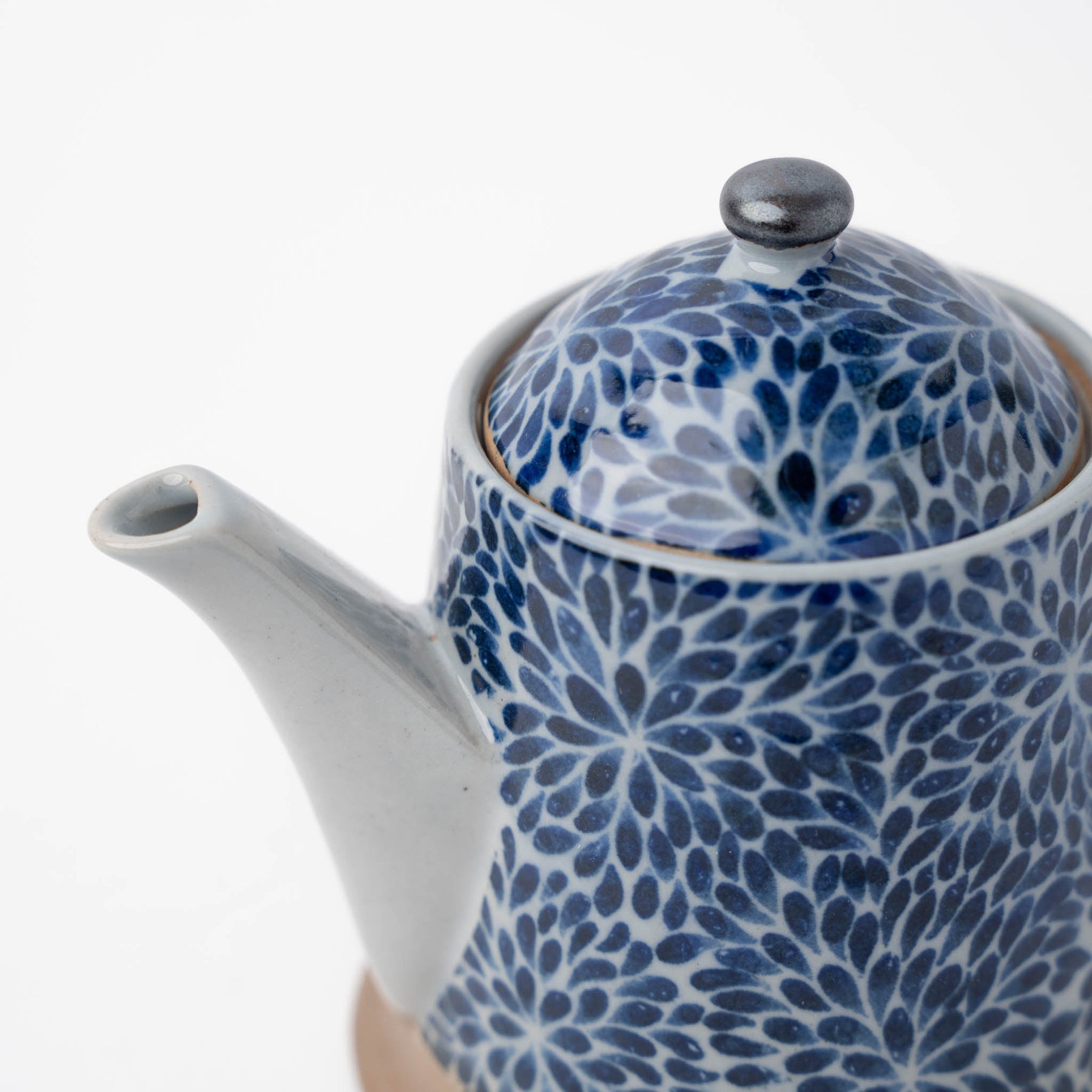 Premium 400ml Chrysanthemum Design Ceramic Teapot Dishwasher Microwave Safe