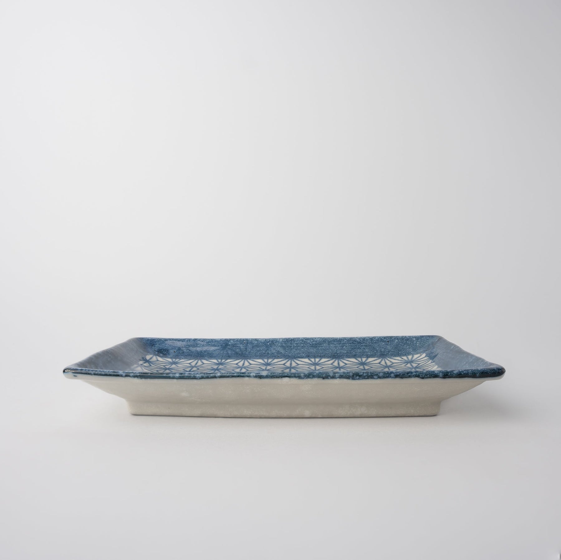 Premium Sushi Plate with Starburst Design - 22 x 13cm