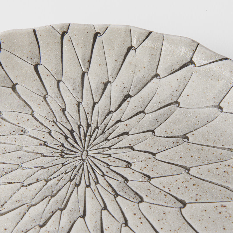 Premium D-Shaped Plate – White Grey Net Design 21cm