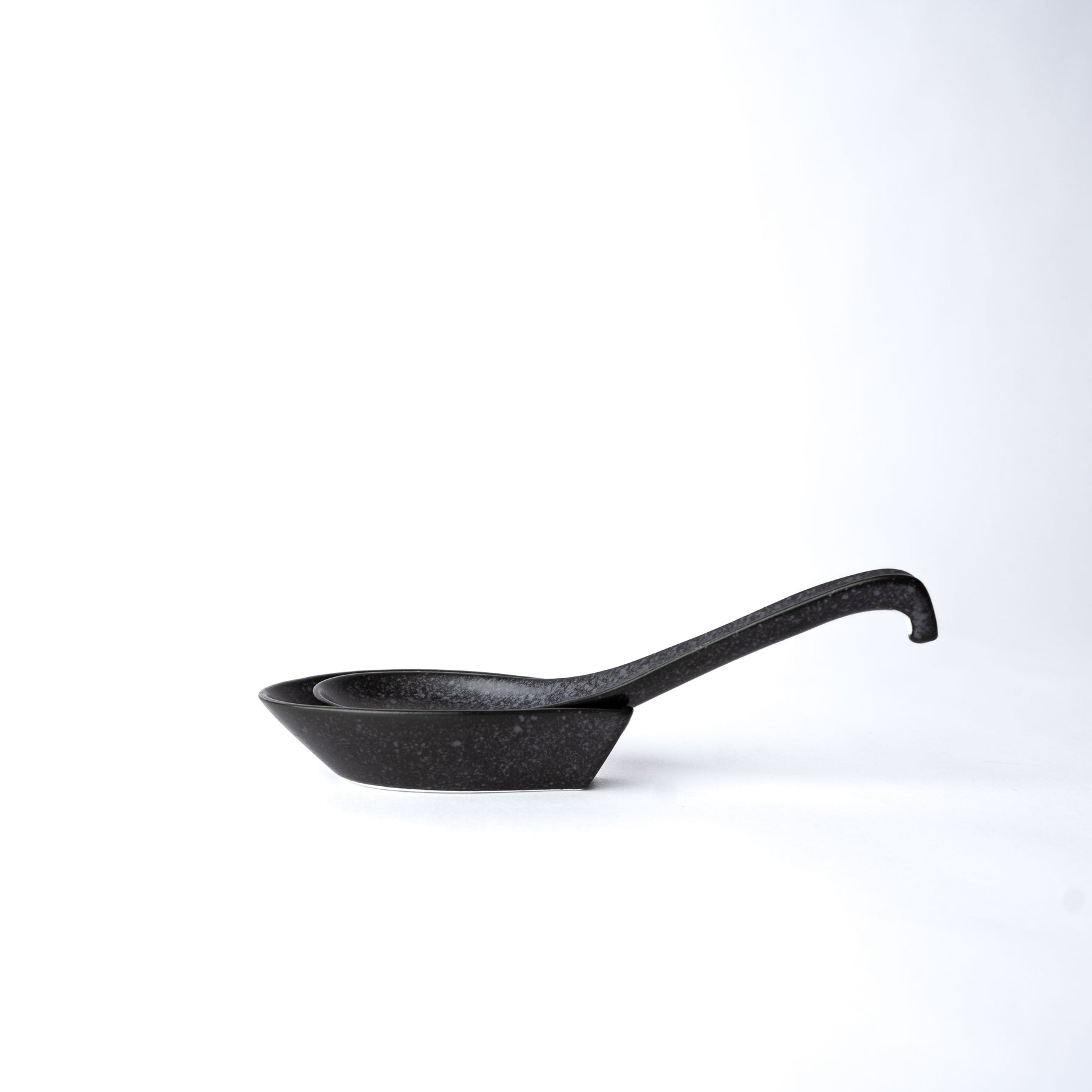 Kanso Matte Black Ramen Spoon Rest Ceramic Japanese Tableware Dishwasher Microwave Safe