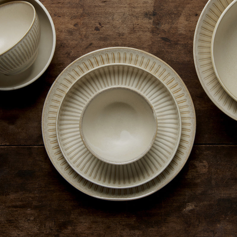 Premium Dinner Plate – Beige Ridged Alabaster Glaze 23cm