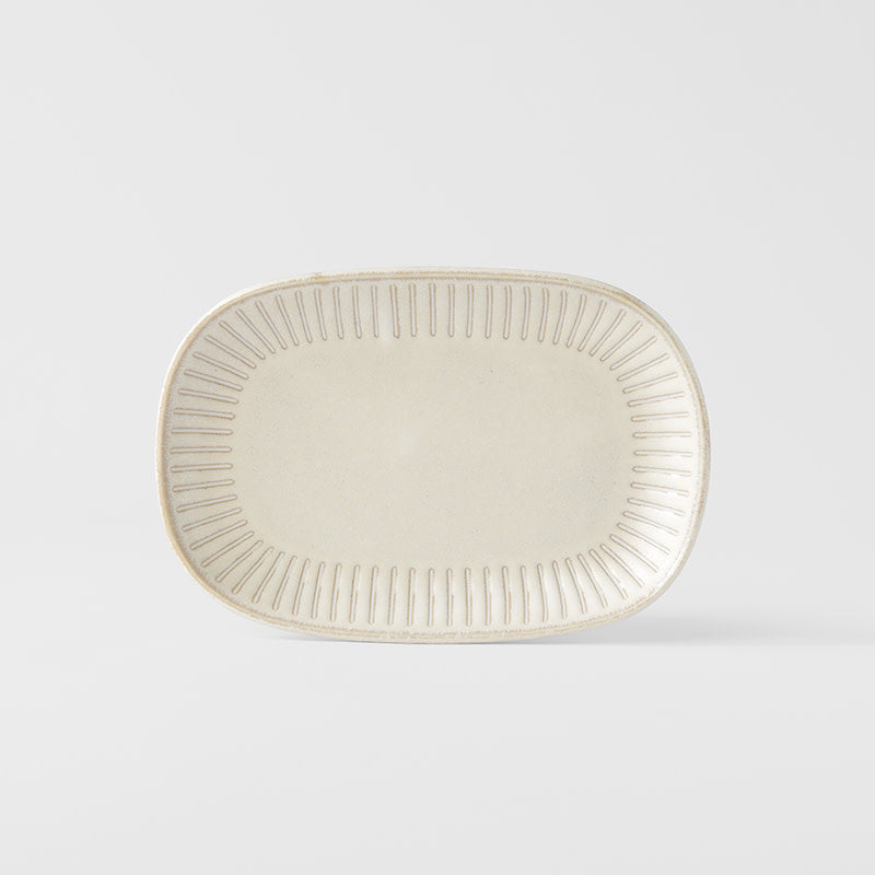 Premium Oval Plate – Beige Ridged Alabaster Glaze 18.7cm