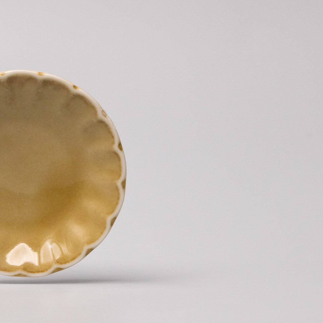 Premium Scallop Sauce Dish – Saffron Gloss Glaze 8cm