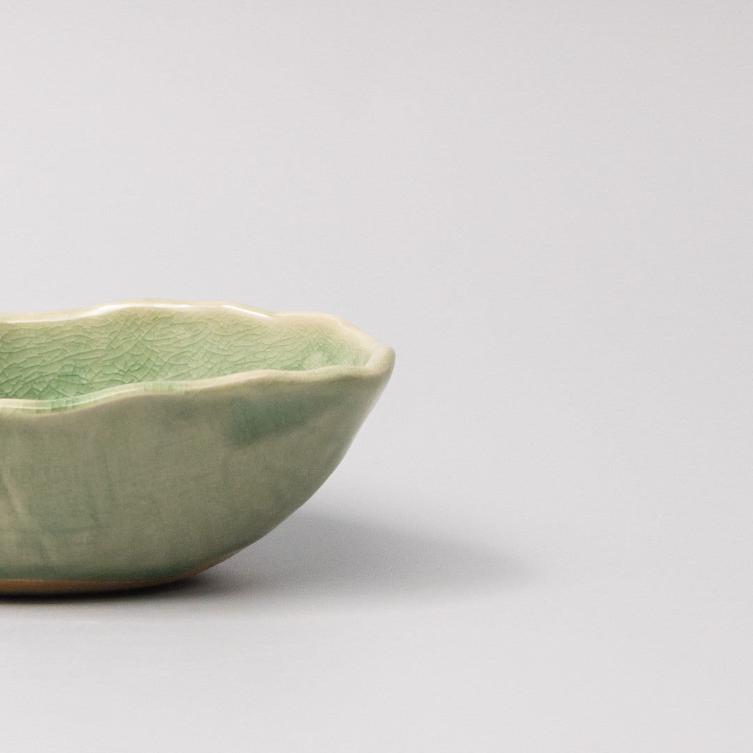 Premium Oval Bowl – Green Amane Emerald Glaze 13.5cm