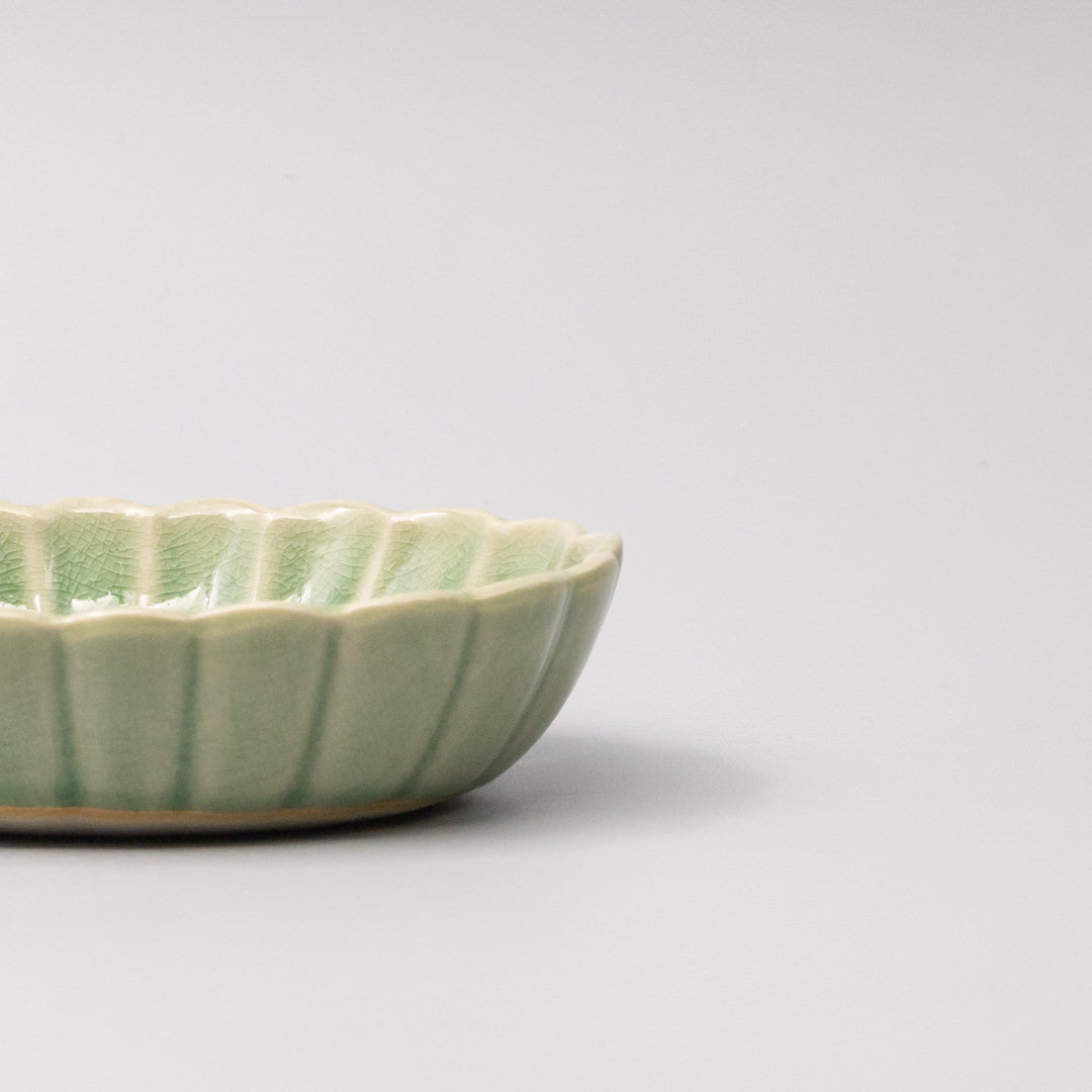 Premium Ceramic Oval Bowl – Yellow Amane Emerald Glaze 16cm