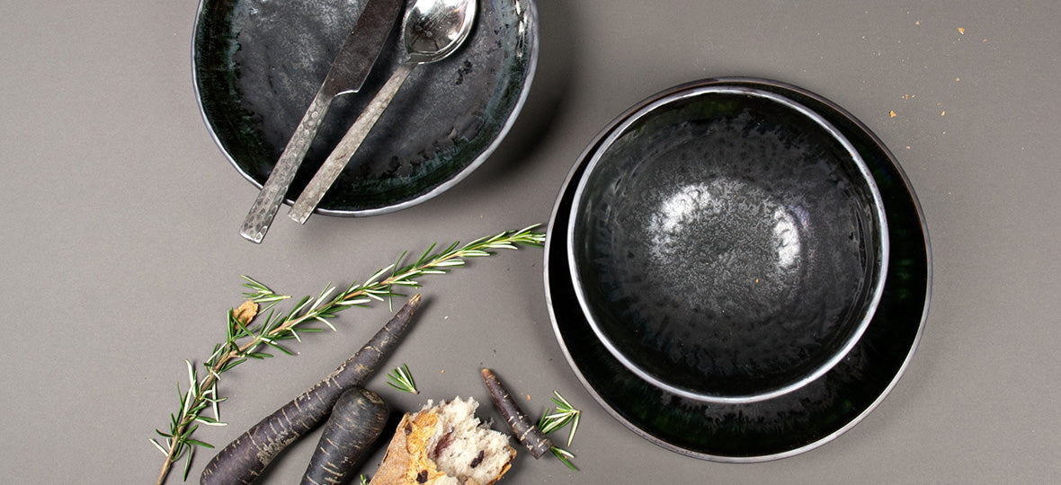 Premium Ceramic Serving Bowl – Black Matt & Shiny Glaze 1800ml