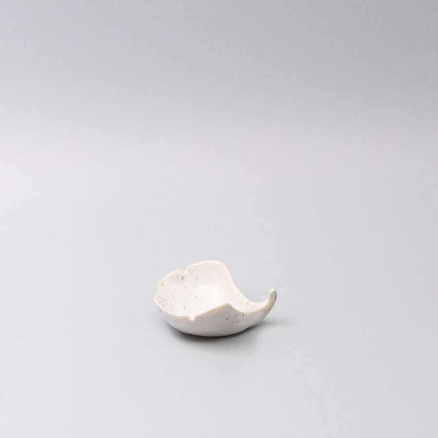 Premium 30ml Ivory Fleck Gingko Leaf Ceramic Sauce Dish Dishwasher Microwave Safe