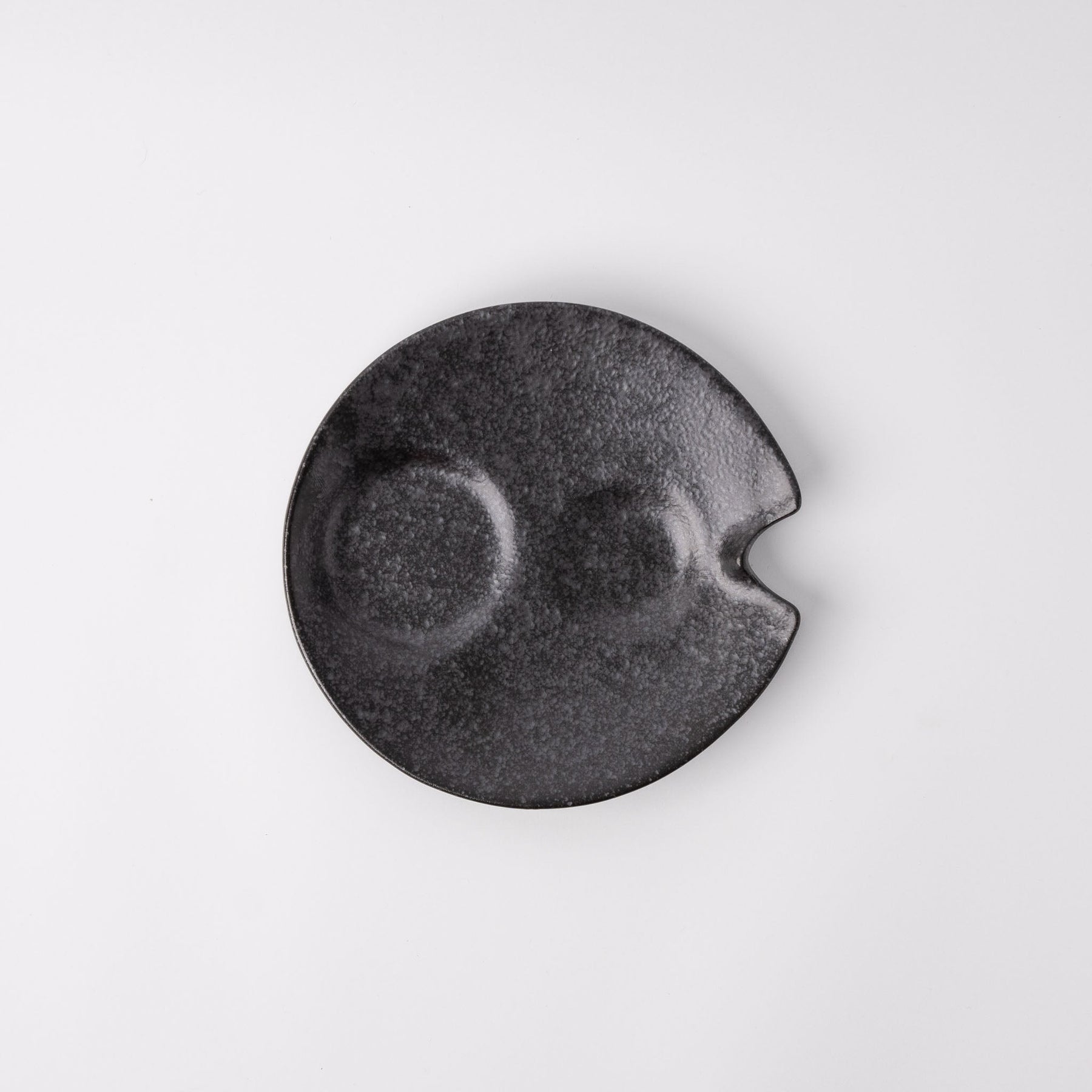 Premium Dimpled Plate – Craft Black Glaze 15cm