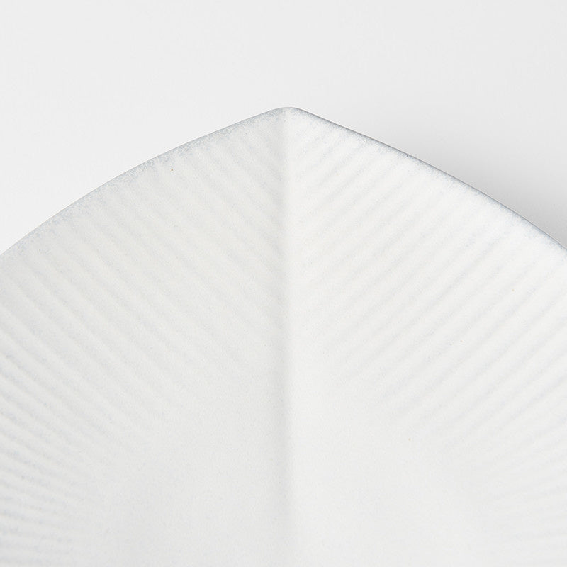 Premium Plate – White Snow Leaf Glaze 17.5cm