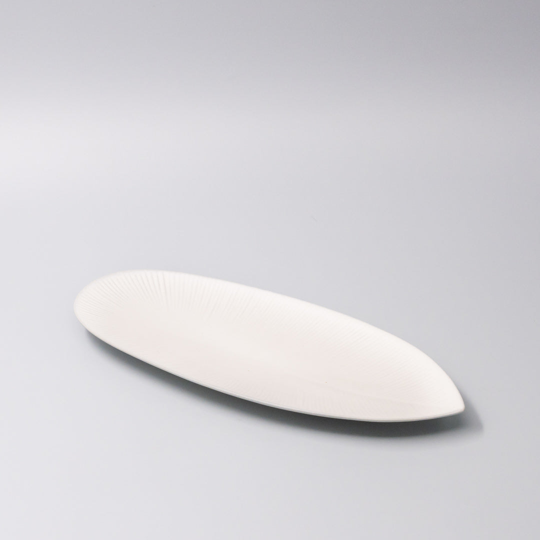 Premium Oval Plate – White Snow Leaf Glaze 31.5cm
