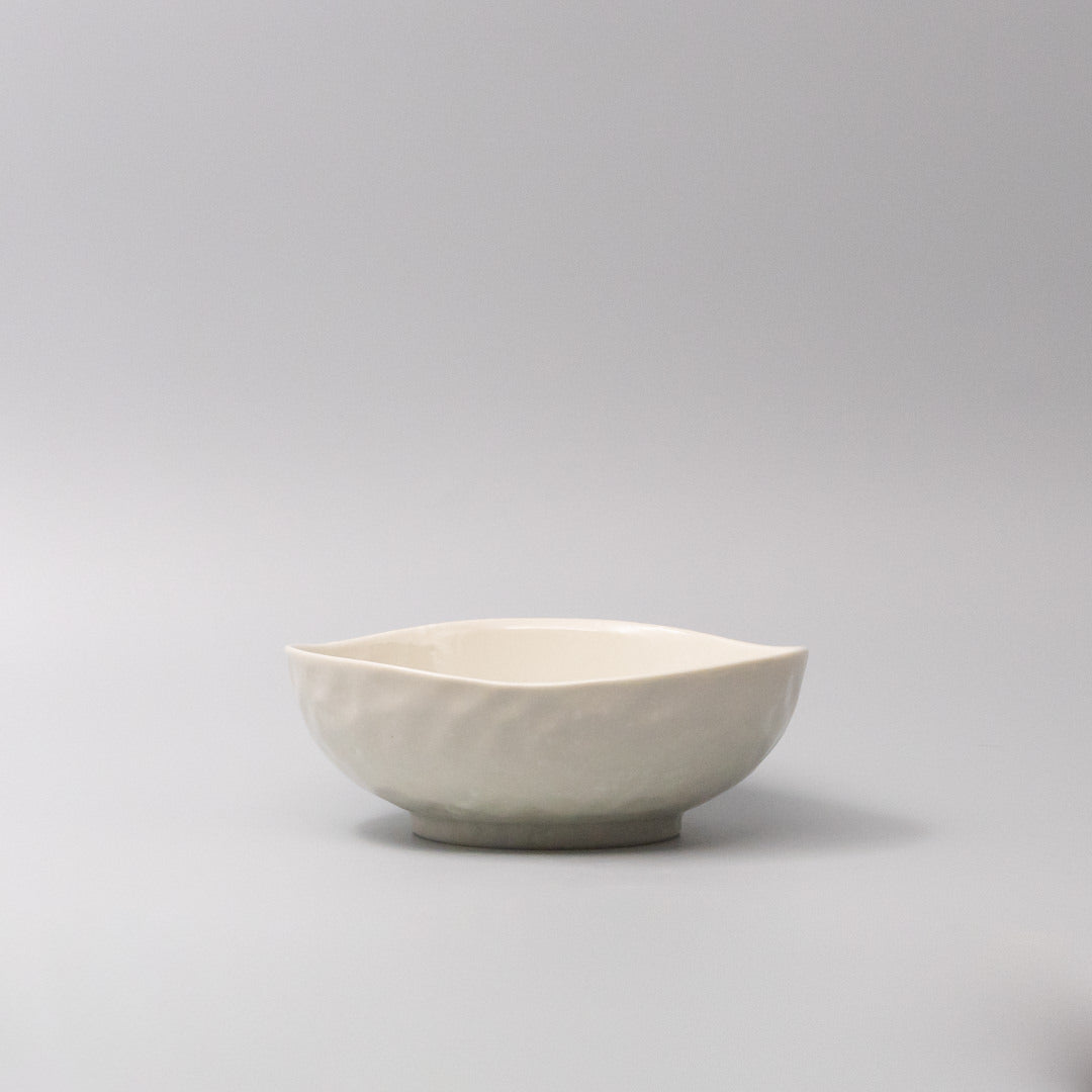 Premium Organic Shape Bowl – Kanso Soft White Glaze 11cm