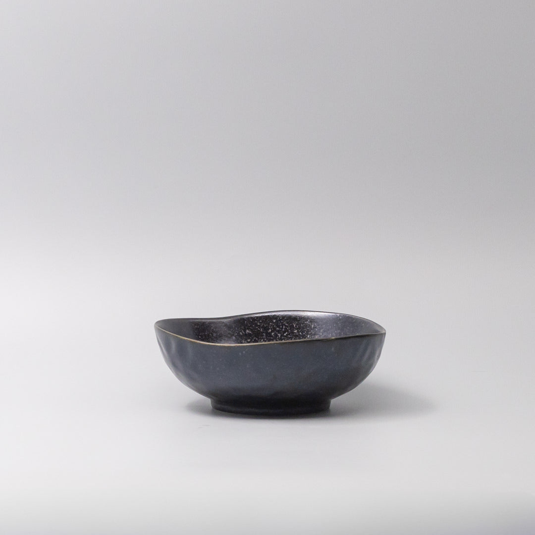 Premium Organic Shape Bowl – Kanso Matte Black Glaze 17cm