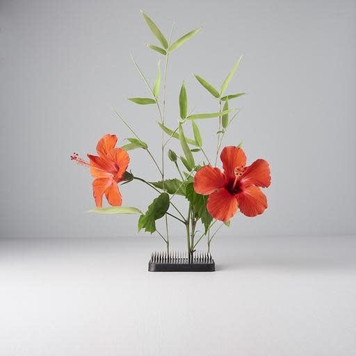 Premium Kenzan Ikebana Pin Base – Rectangular 9.6 x 7cm