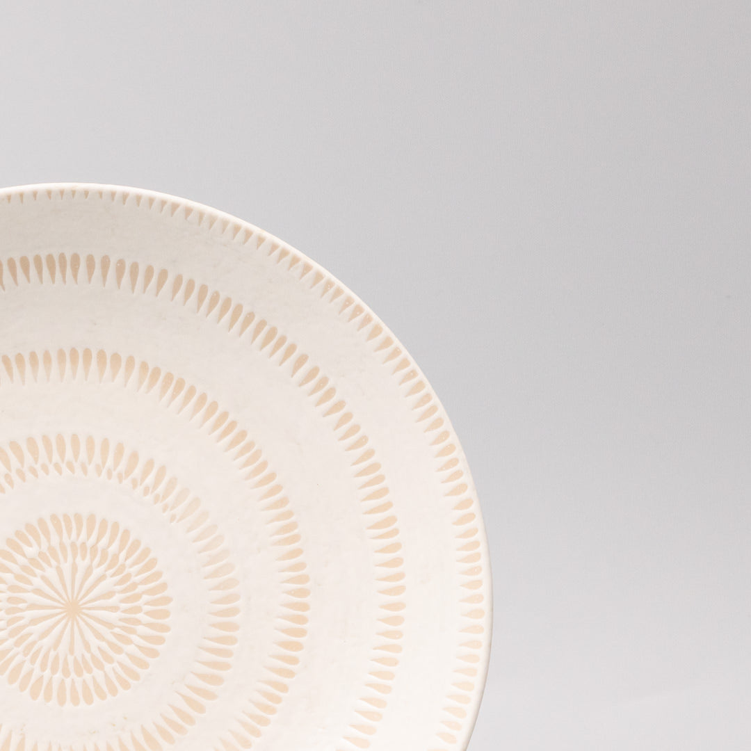 Premium Open Shallow Bowl – Ivory Spiral Glaze 23cm