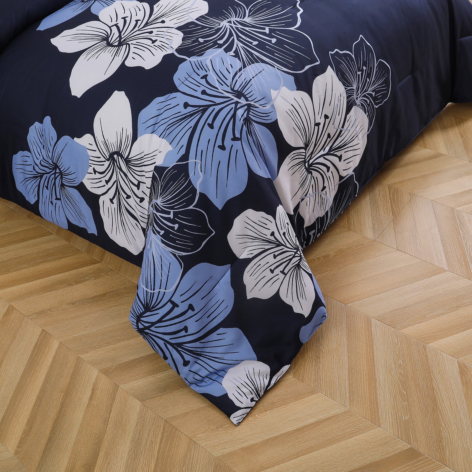 Premium Navy Blue Floral 3 Piece Microfiber Comforter Set - King