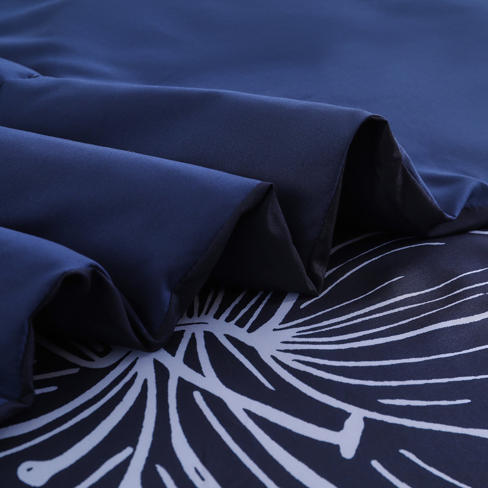 Premium Navy Blue Floral 3 Piece Microfiber Comforter Set - King