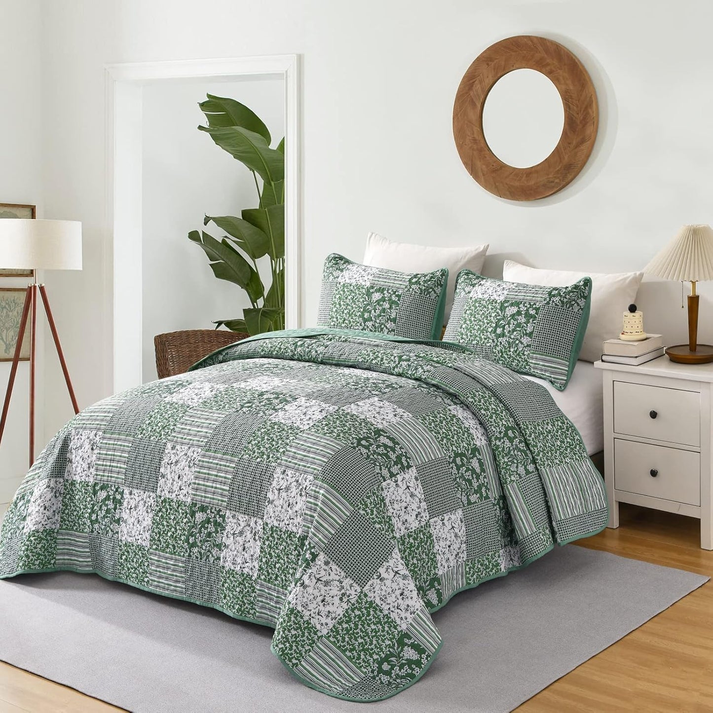 3-Piece Quilt Bedspread Set Queen Size Lightweight Reversible - Elegant Comfort