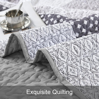 3-Piece Quilt Bedspread Set Queen Size Lightweight Reversible Polyester