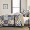 Premium Retro Charm Bold Checkered Comforter Set - Queen