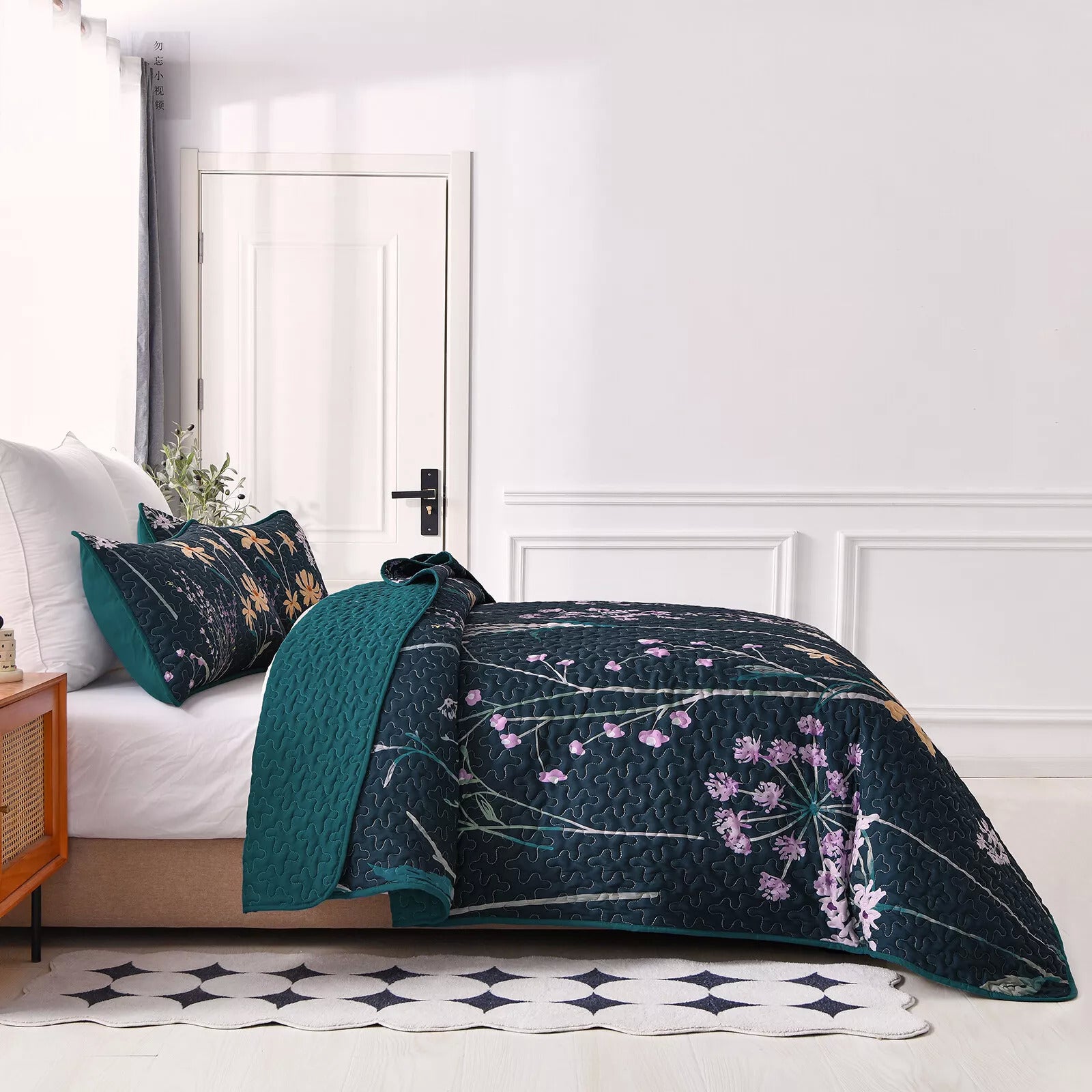 3-Piece Quilt Bedspread Set Queen Size - Lightweight Reversible Coverlet - SuperSaverAU - view 6
