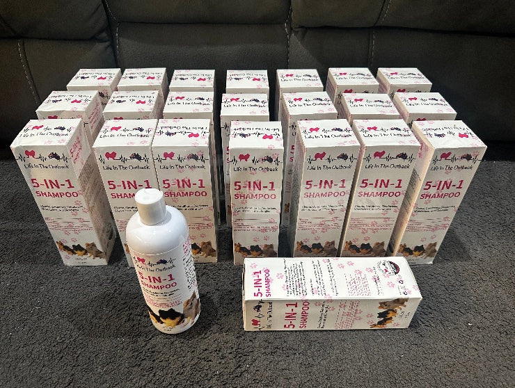 Life in the Outback 5 in 1 Shampoo 500ml - Cleans, Conditions, Deodorizes, Moisturizes, Detangles