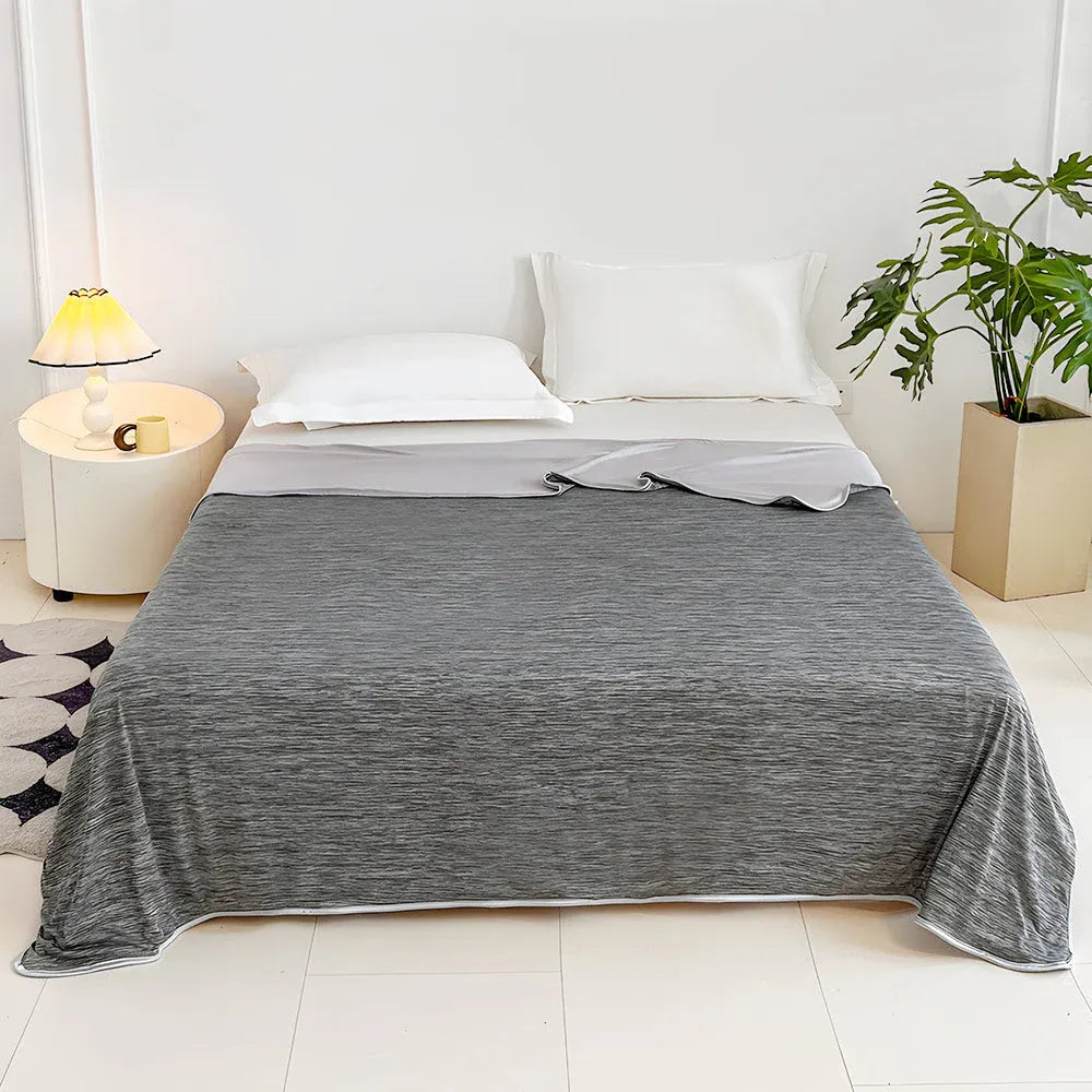 Premium Summer Cooling Blanket – Grey 229 x 228cm, Arc-Chill Fibres