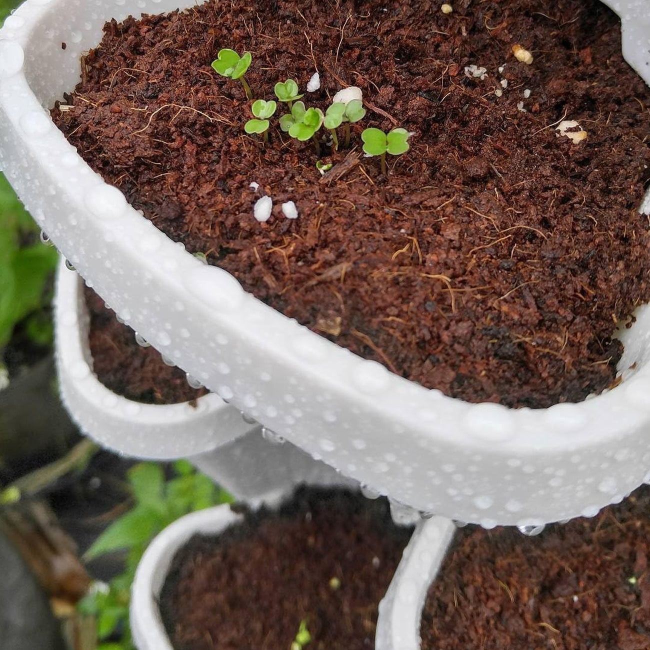 Premium 5-Tier Stackable Planter Pots – White 37cm with Wheels