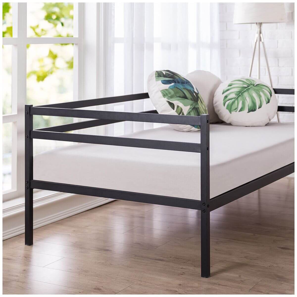 Zinus Metal Daybed Frame - Black Steel Finish, 2-in-1 Seat and Single Bed - AU-MRDB-39