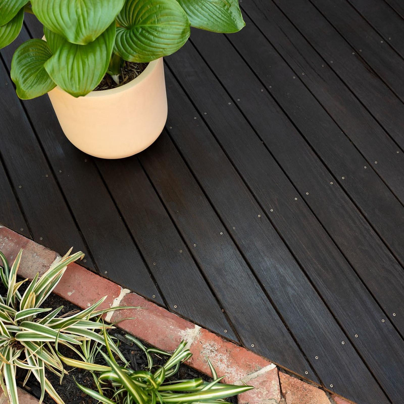 Feast Watson Black Japan Solvent Based Decking Stain 2L