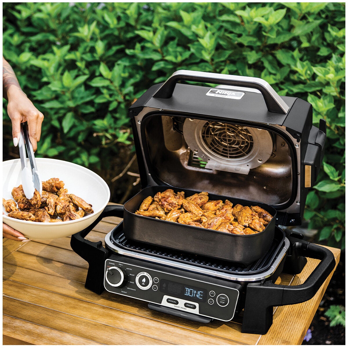 Ninja Woodfire Outdoor Electric BBQ Grill and Smoker - Seven Functions - 1760W - Air Fry - OG751