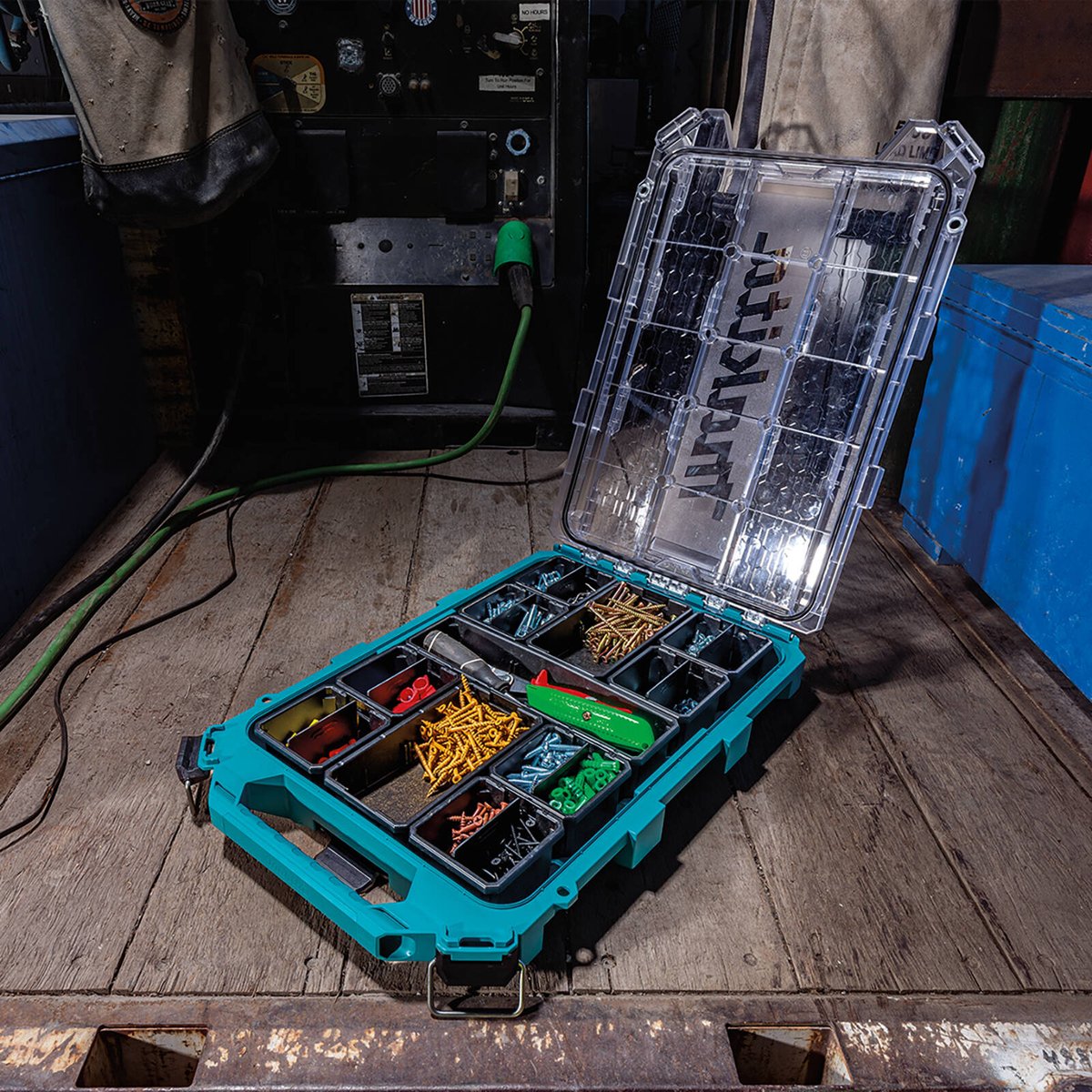 Makita Maktrak Medium Low Profile Organiser T90059 - 11 Bins - 389mm x 596mm x 85mm - Clear Lid - Enhanced Compartmentalisation - SuperSaverAU - view 2