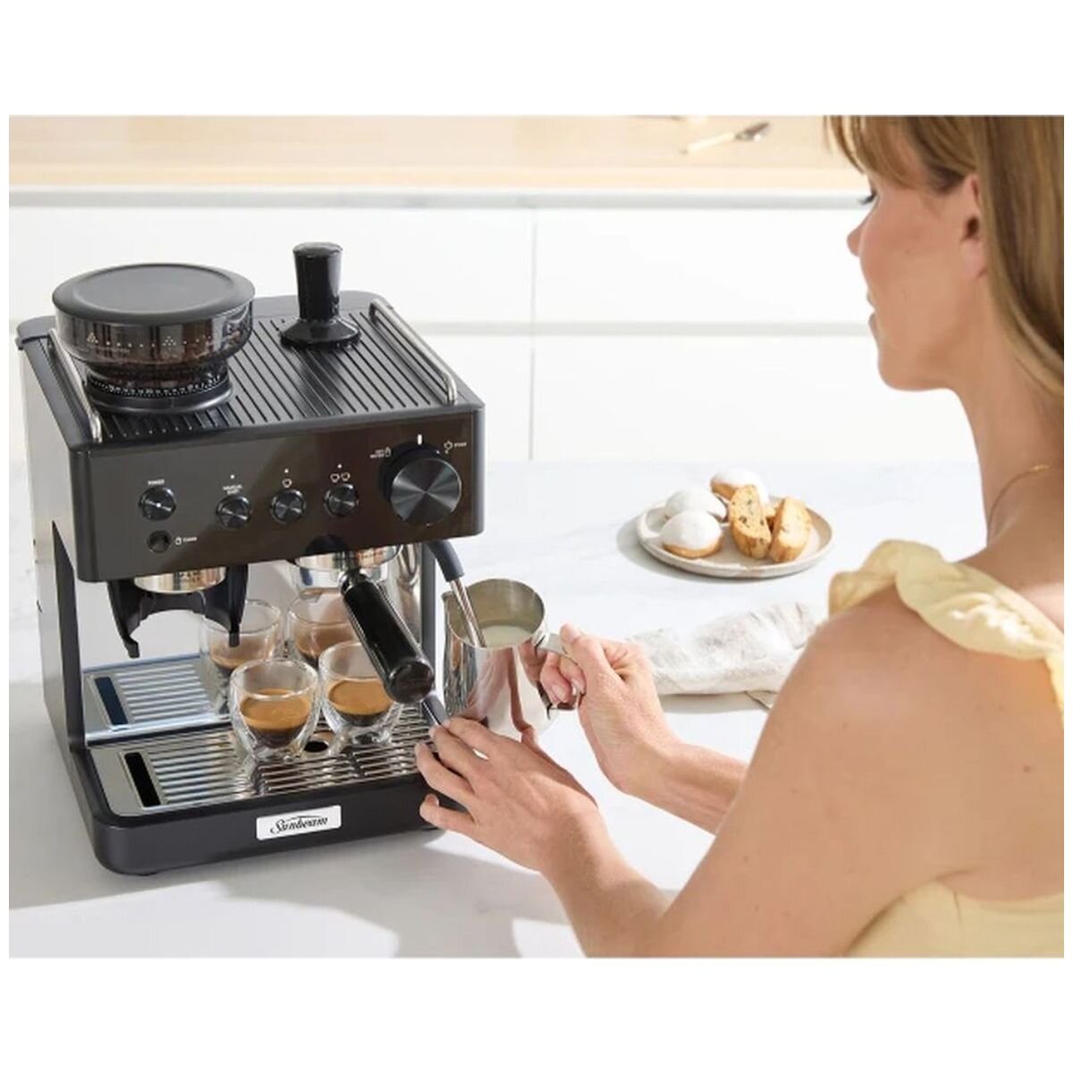 Sunbeam Origins Classic espresso machine 1.5L - Black, built-in burr grinder, auto dosing - EMM5500BK