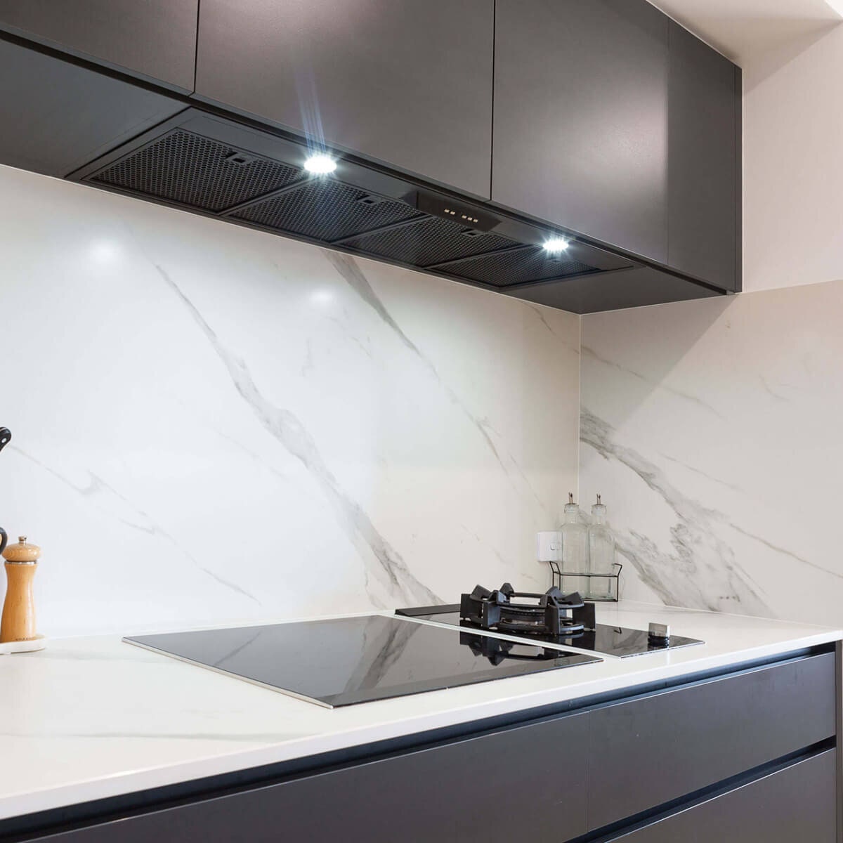 Schweigen 120cm Matte Black Undermount Rangehood - IsoDrive SE Motor, 3200m³/h - UM1390-12BSEPAK