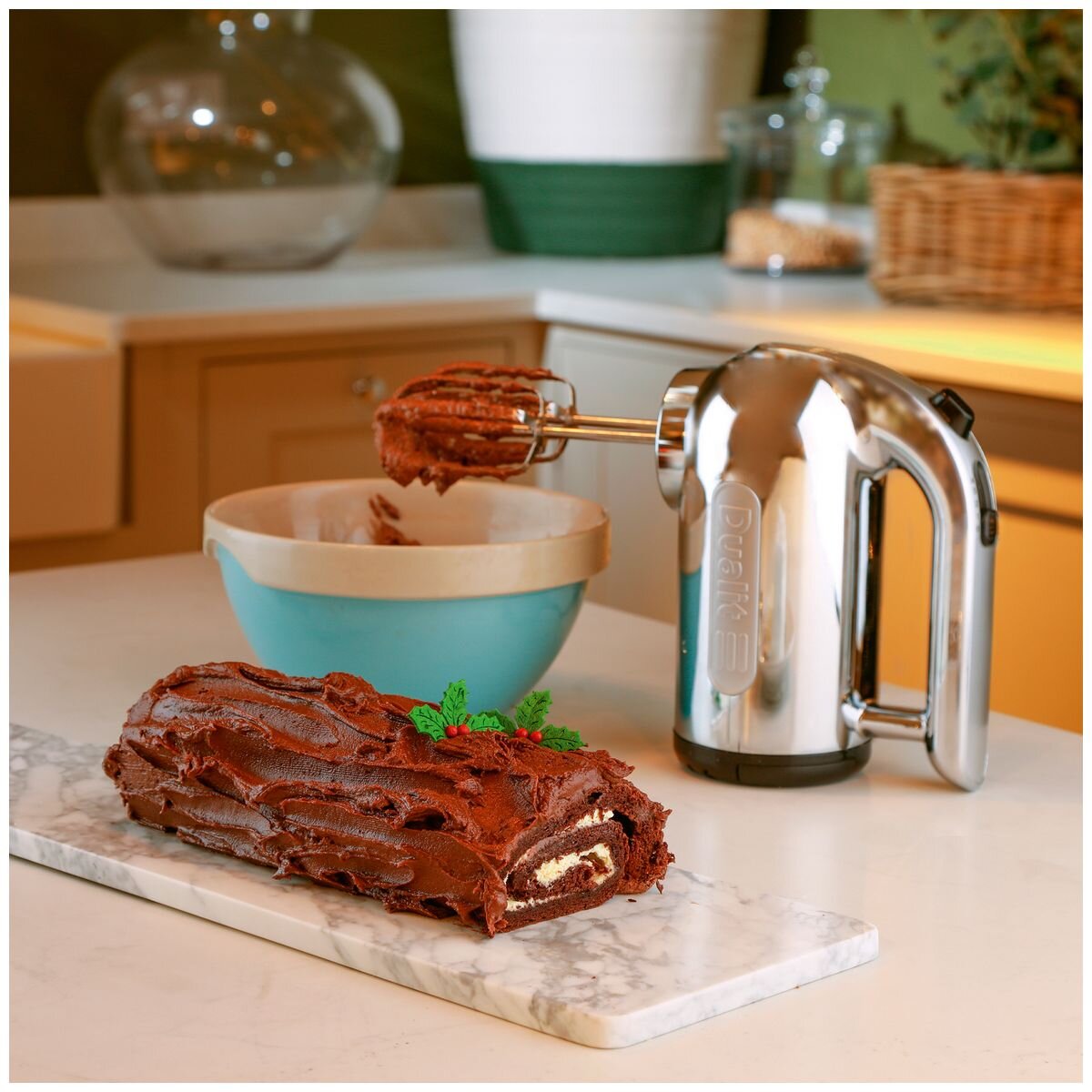 Dualit Hand Mixer - 400W Motor, 4 Speeds, Retractable Cord, Polished Metal Finish - DU89360