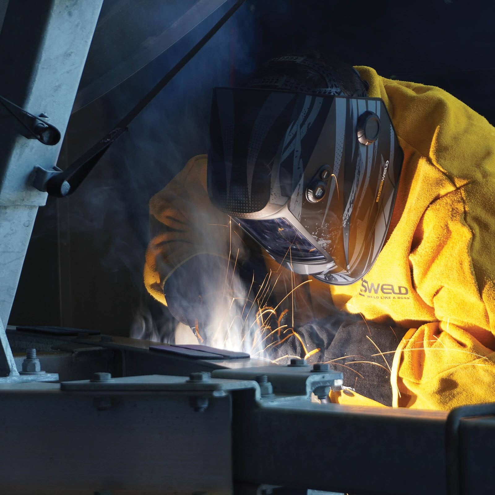 Bossweld VX-4 Firestorm Auto Darkening Welding Helmet, Variable Shade 4-8/9-13, 100 x 93mm Lens, Grinding Mode
