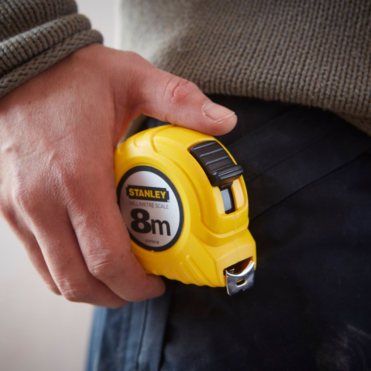 Stanley 8m Tape Measure, Lockable Blade, mm Graduations, ABS Case, Belt Clip, Yellow