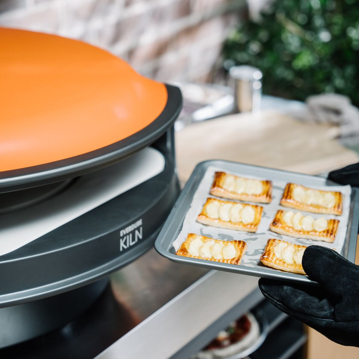 Everdure Kiln R Series 2 burner LPG pizza oven - terracotta cabinet, rotating turntable, 400°C - EKILN2T