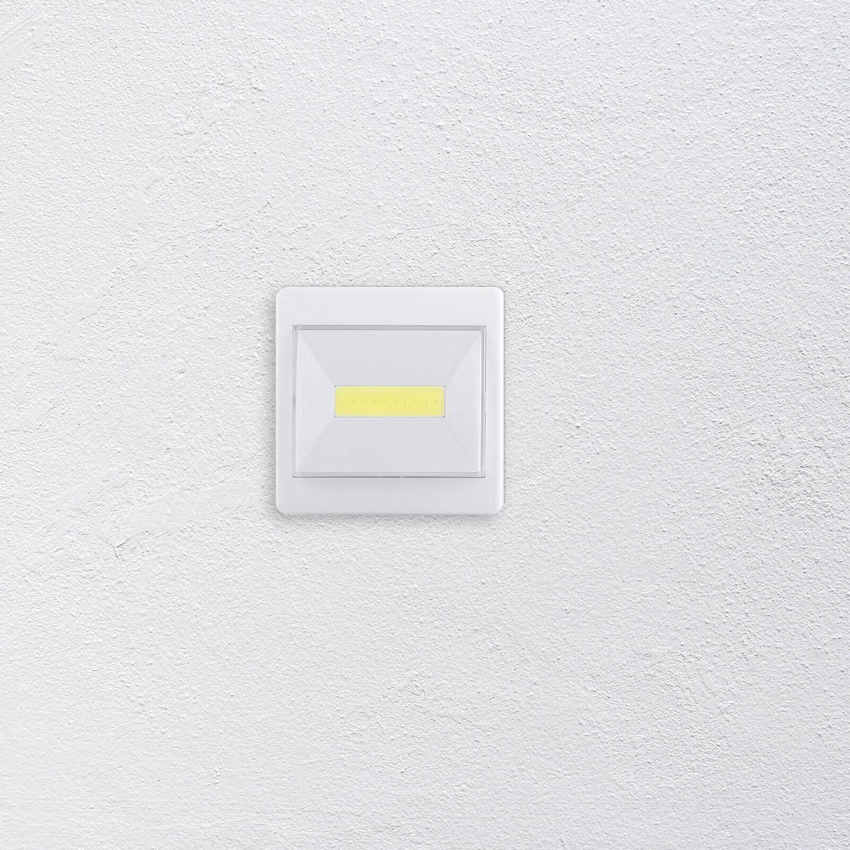 Click LED Light Switch - 100 Lumens - Compact White - Battery Powered