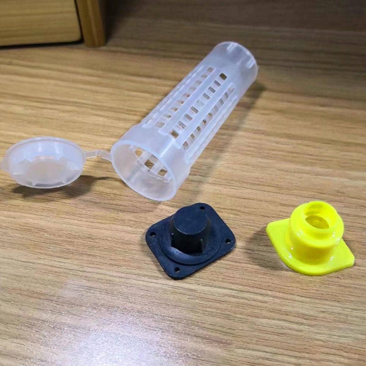 Bee Queen Cell Cups, Anti-Bite Protective Covers for Beekeeping, Pack of 30 - view 4