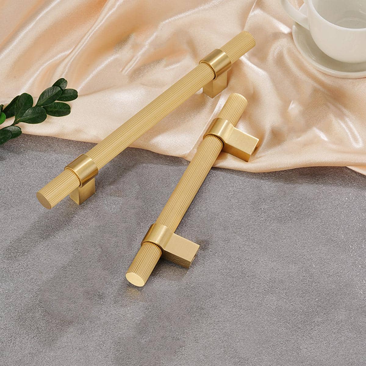 Brass Cabinet Handle, Knurled Gold Finish - 6.8 cm - view 5