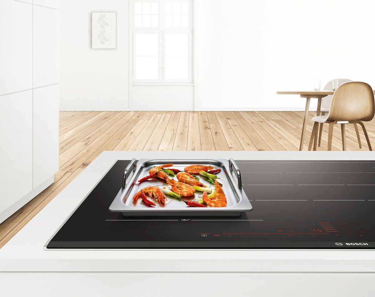 Bosch Small Teppanyaki Plate - 18/18 Stainless Steel, Suitable for Induction and All Cooktops - HEZ390511