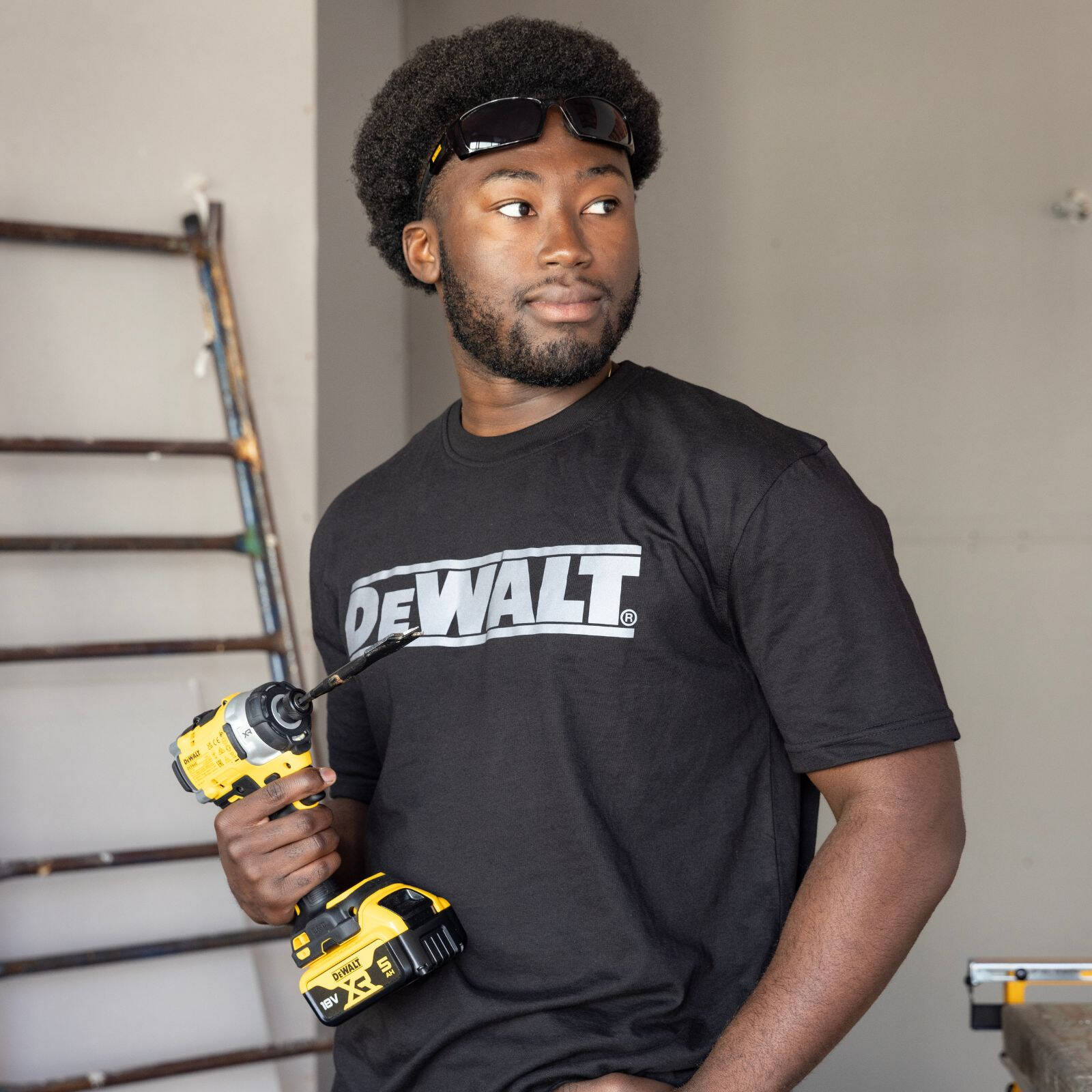 DeWALT Oxide Crew Neck Work Shirt Size XL Black Cotton Polyester