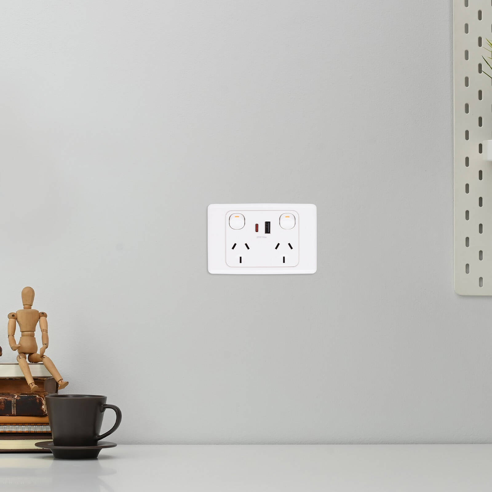 DETA 6000 Double Power Point with USB-A & USB-C Indoor