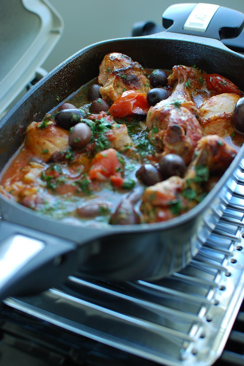Weber Q Ware Small Casserole Dish - 1.3L, Glass Lid, Black, Conventional Oven Use - 17635
